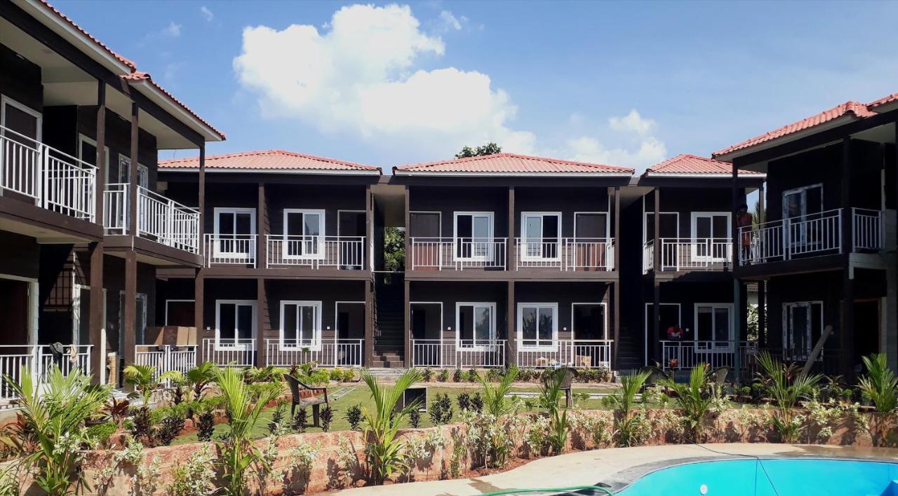 Aurum Resorts Morjim Ashvem Beach ภายนอก รูปภาพ
